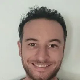 Lic. Martín Lesnik